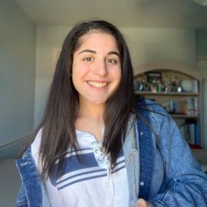 Meet your Posher, Alyssa